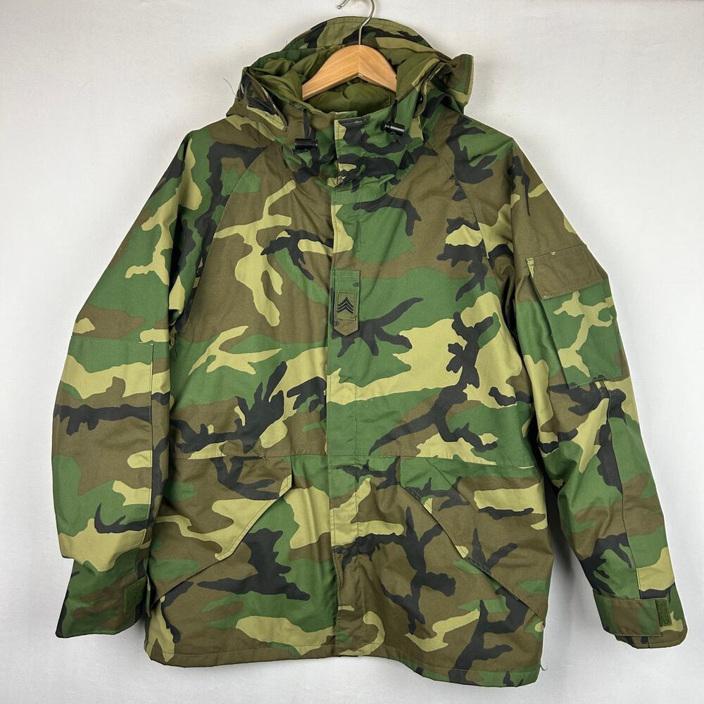 US Army Cold Weather Parka Woodland Green Camo Jacket DLA100-91-C-4232 Size M